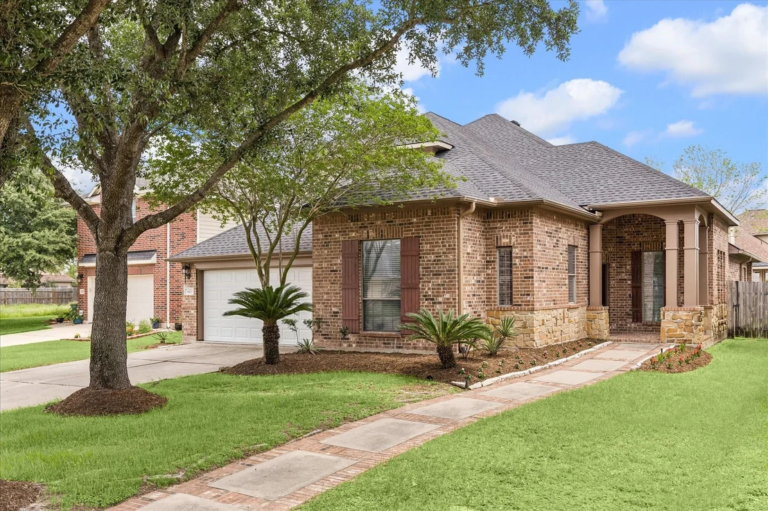 Photo of 8107 Whisper Point Drive
