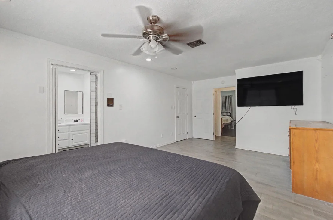 Photo of 502 Easy Street