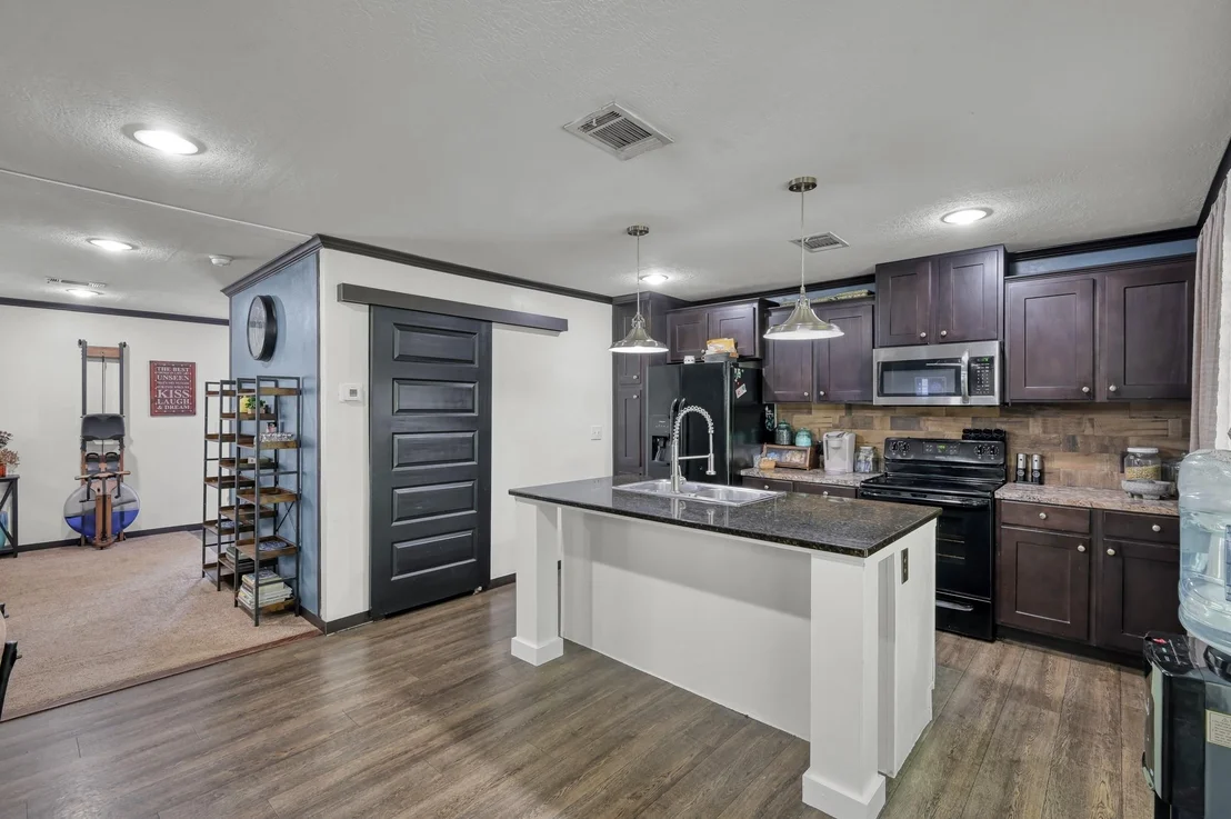 Photo of 161 Lake Road