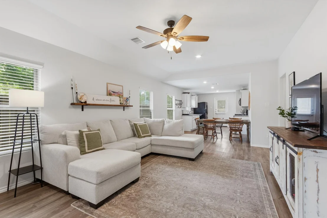 Photo of 1307 Winding Willow Drive