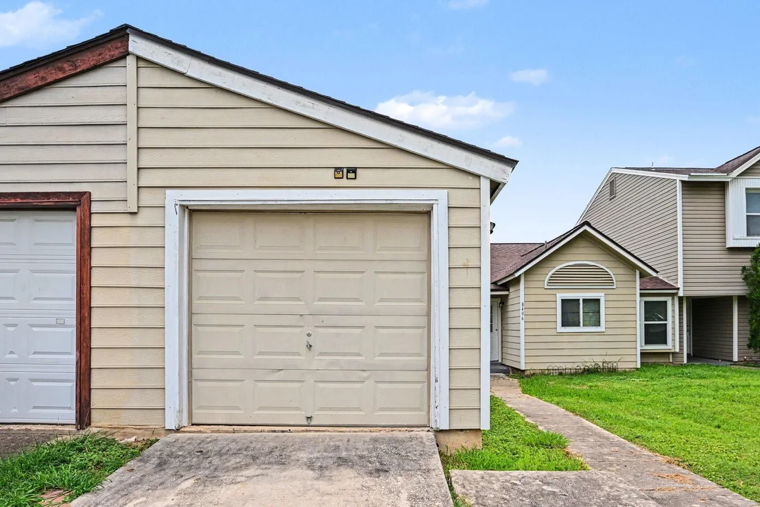 Photo of 8406 Forest Ridge Drive