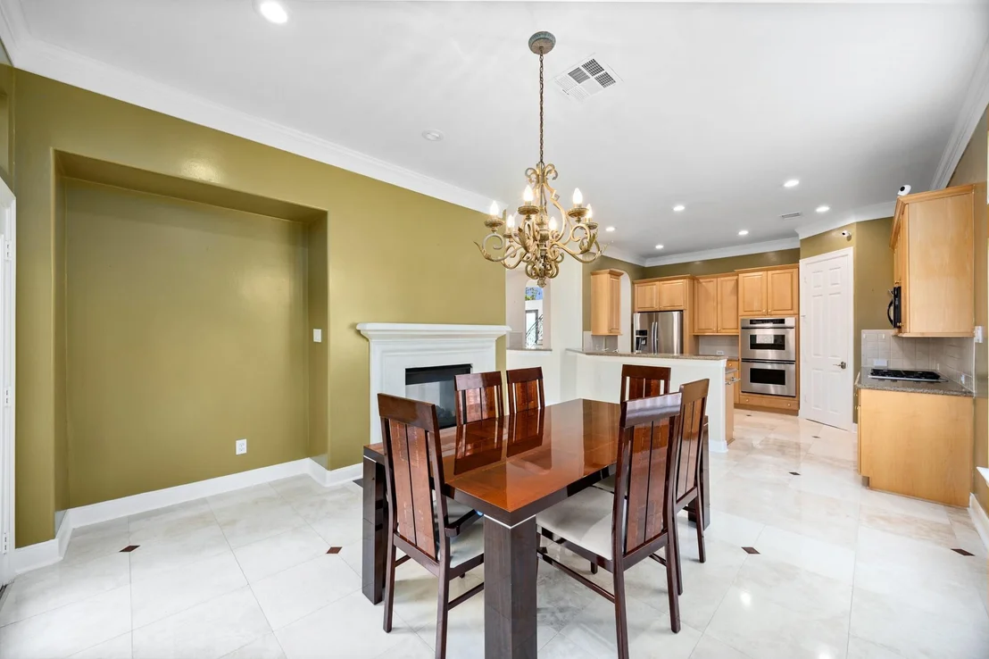 Photo of 2814 Tudor Manor