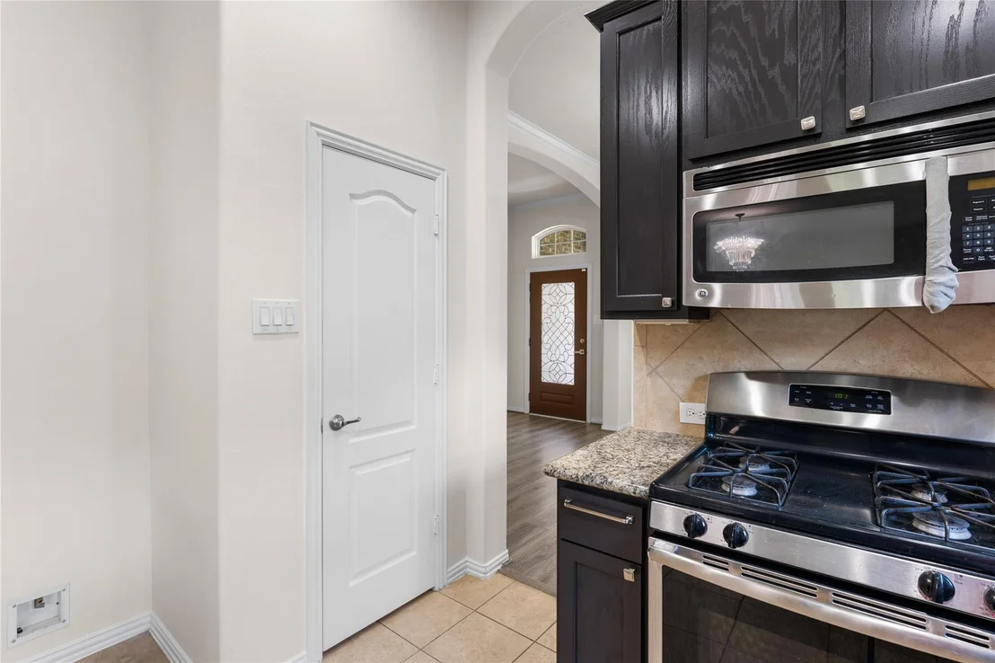 Photo of 6923 Dillon Drive
