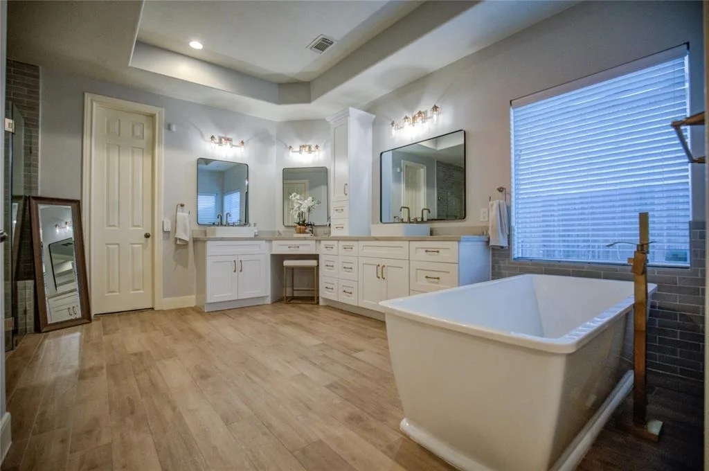 Photo of 8319 Glenn Elm Drive
