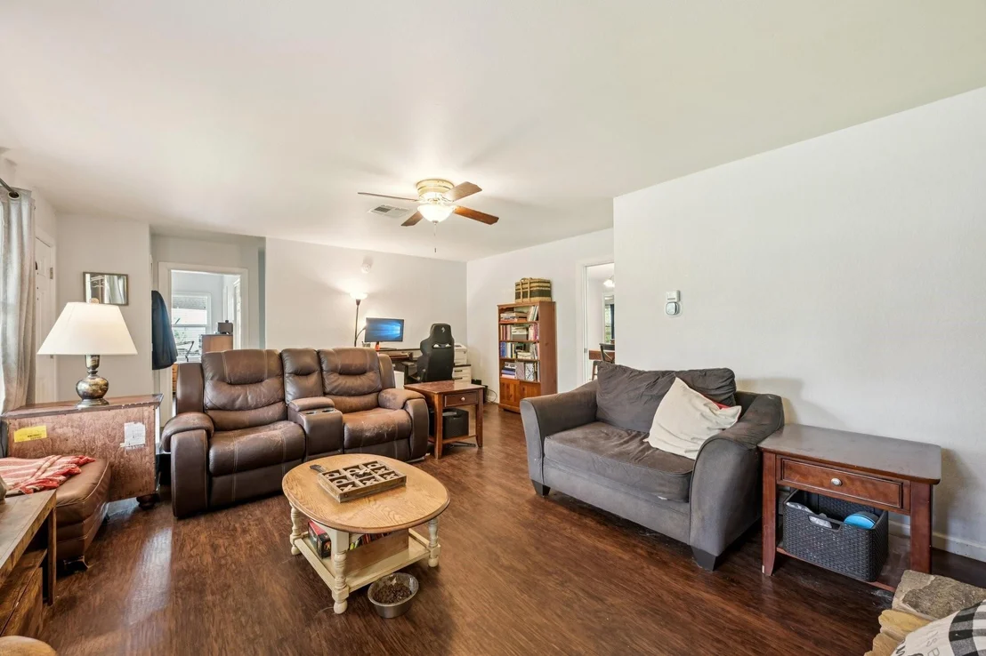 Photo of 3036 Crest Drive