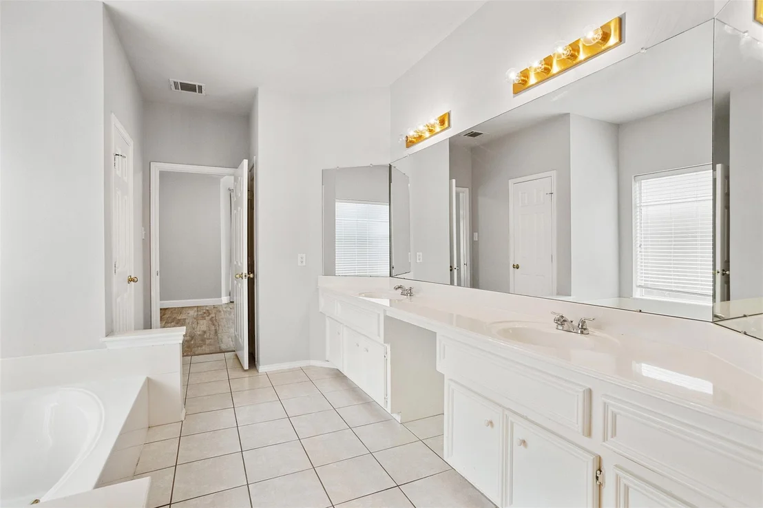 Photo of 132 Emerald Cloud Lane
