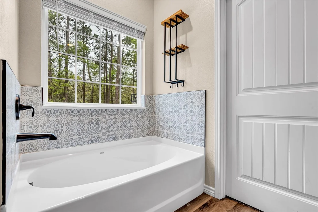Photo of 10040 Shepard Hill Road