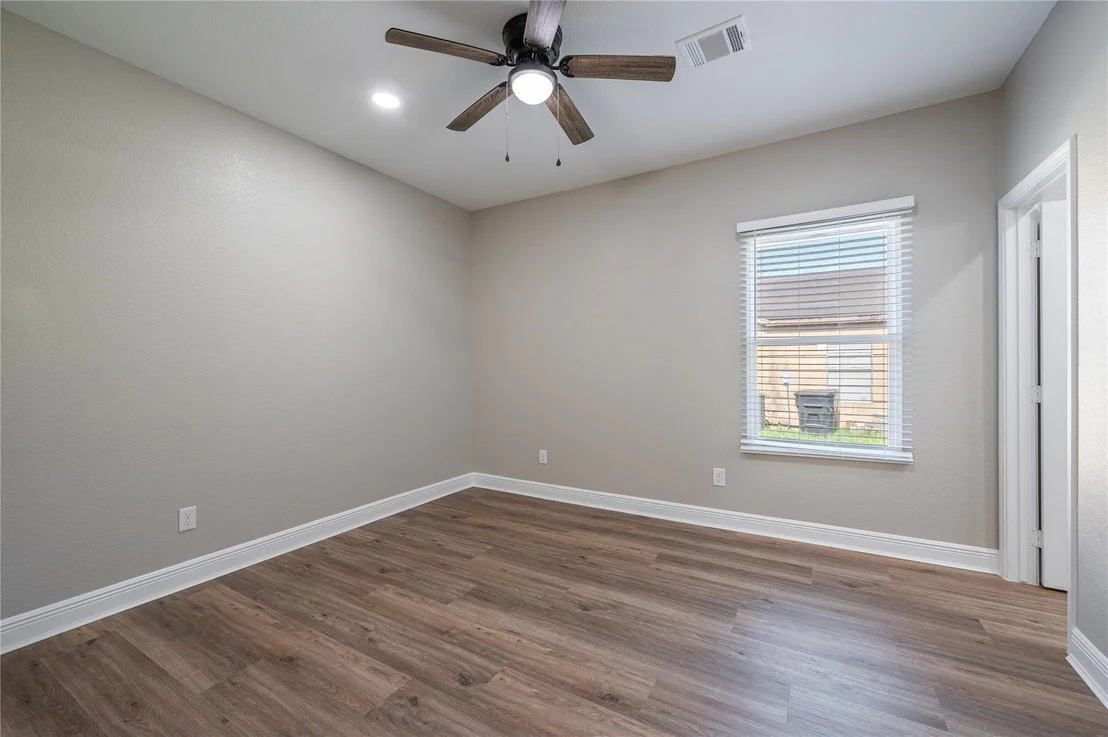 Photo of 8133 Wetherby Lane