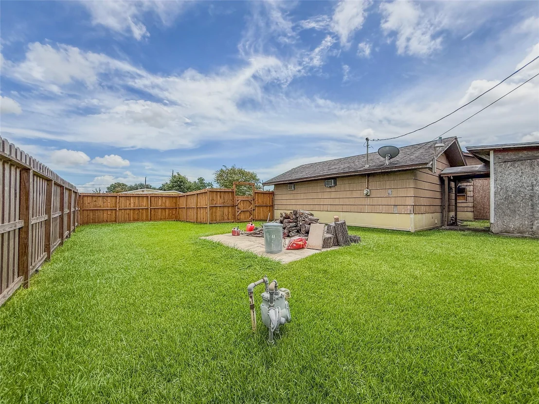 Photo of 3321 Tanglebriar Drive