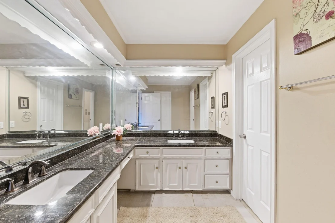 Photo of 942 Brunswick Circle