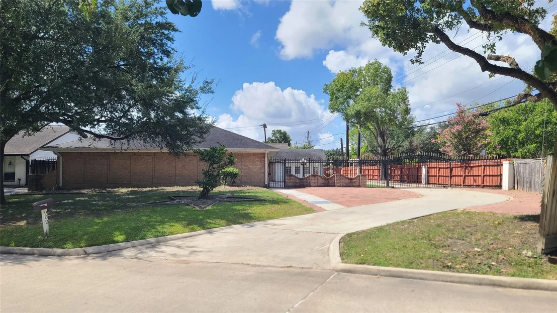 Photo of 902 Ashford Parkway