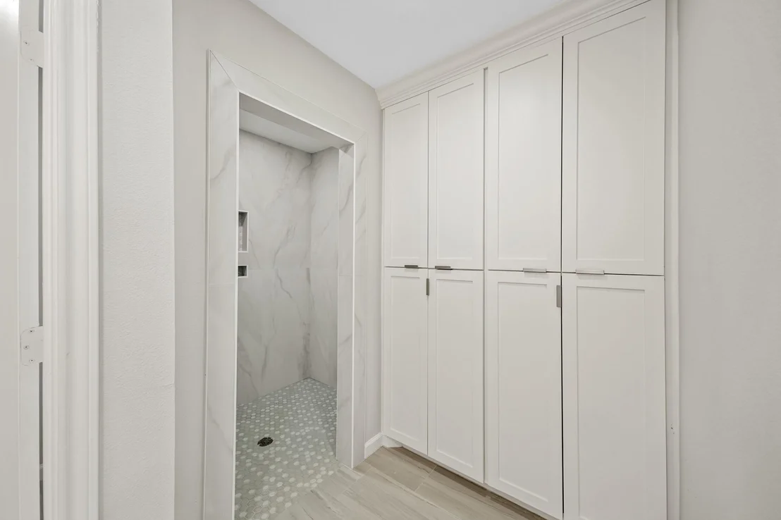 Photo of 2261 Riverside Drive