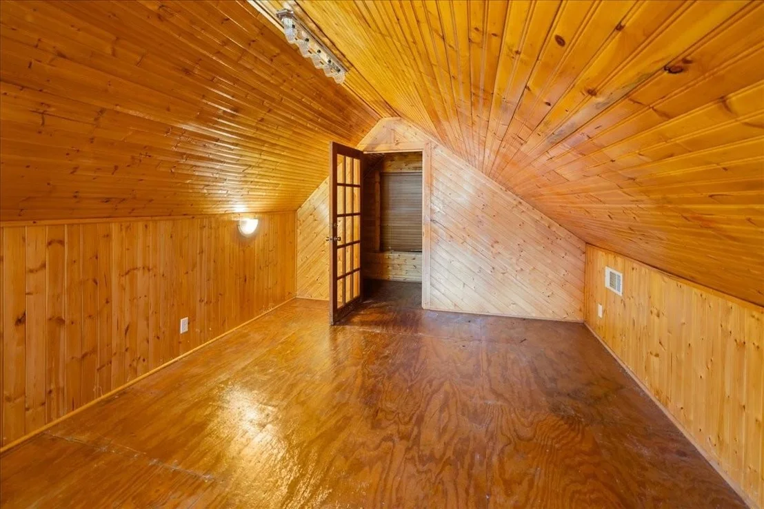 Photo of 642 Meadow Lane