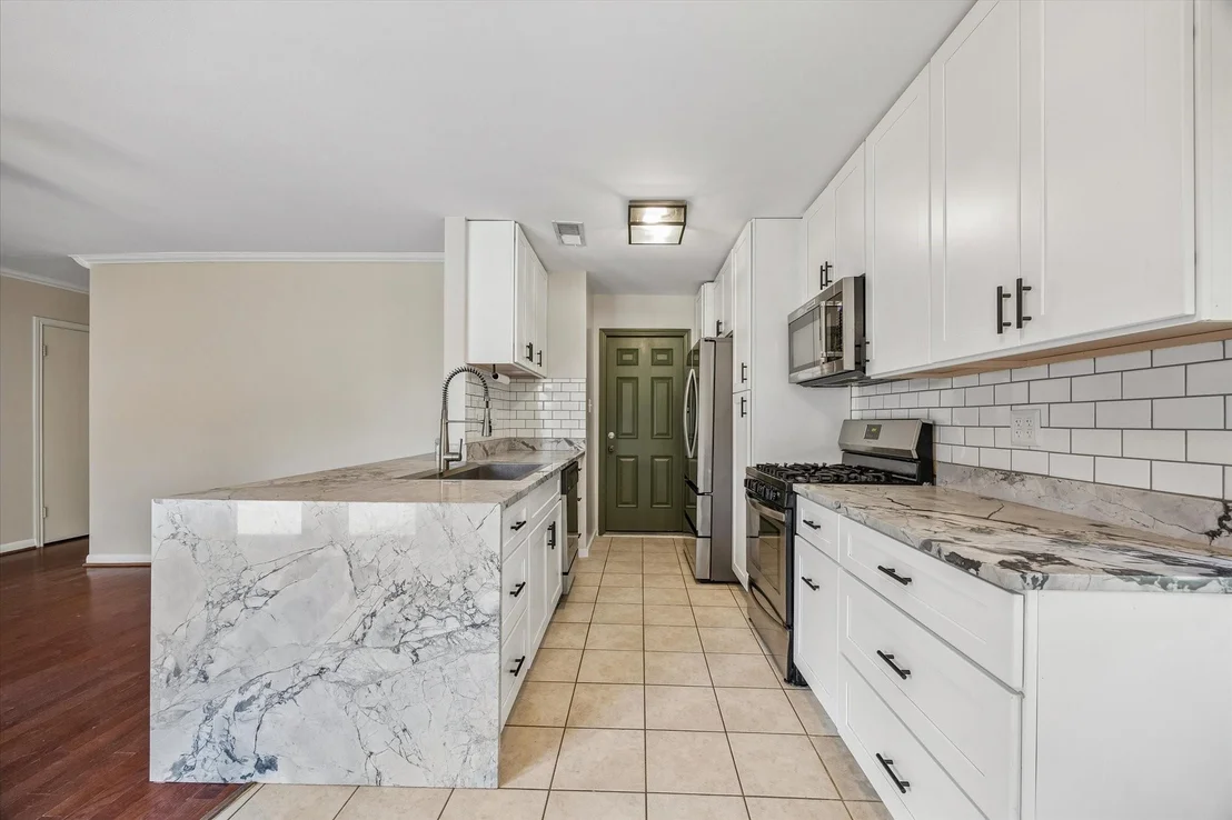 Photo of 6026 Golden Forest Drive