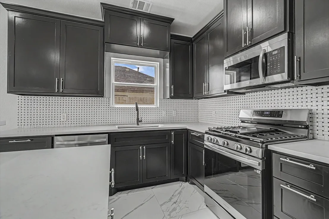 Photo of 5915 Rietta Street