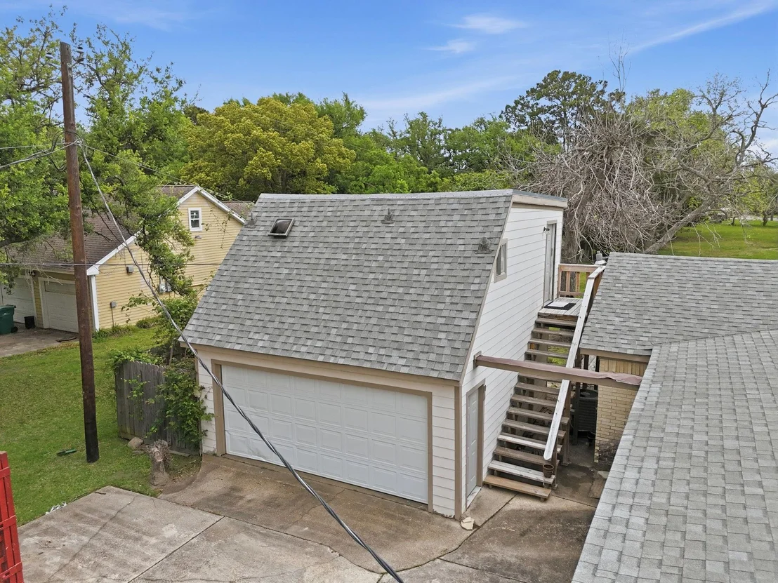 Photo of 1124 Estate Drive