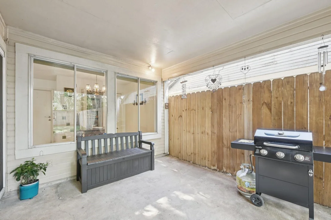 Photo of 3218 Knoll West Drive
