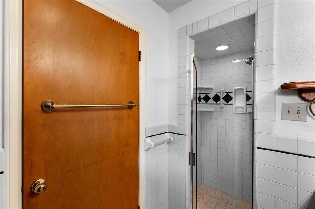 Photo of 4415 Fallbrook Drive