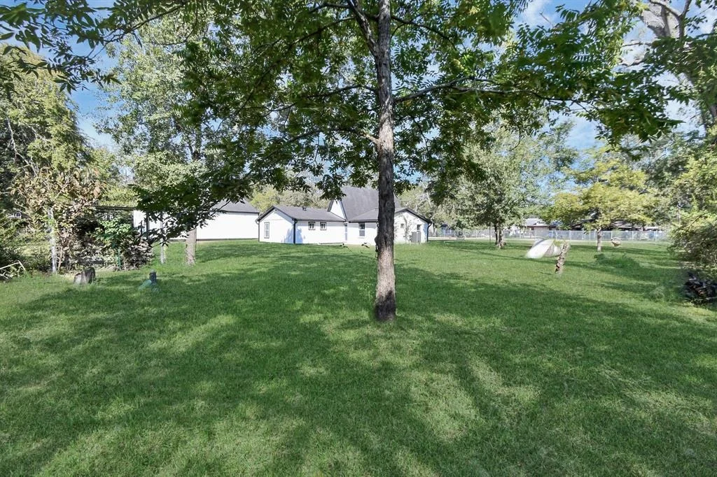 Photo of 22964 Maple Street