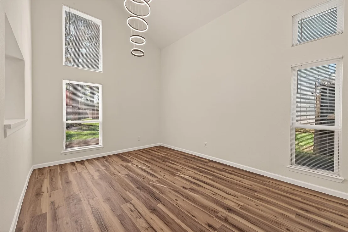 Photo of 2915 Whispering Springs Dr