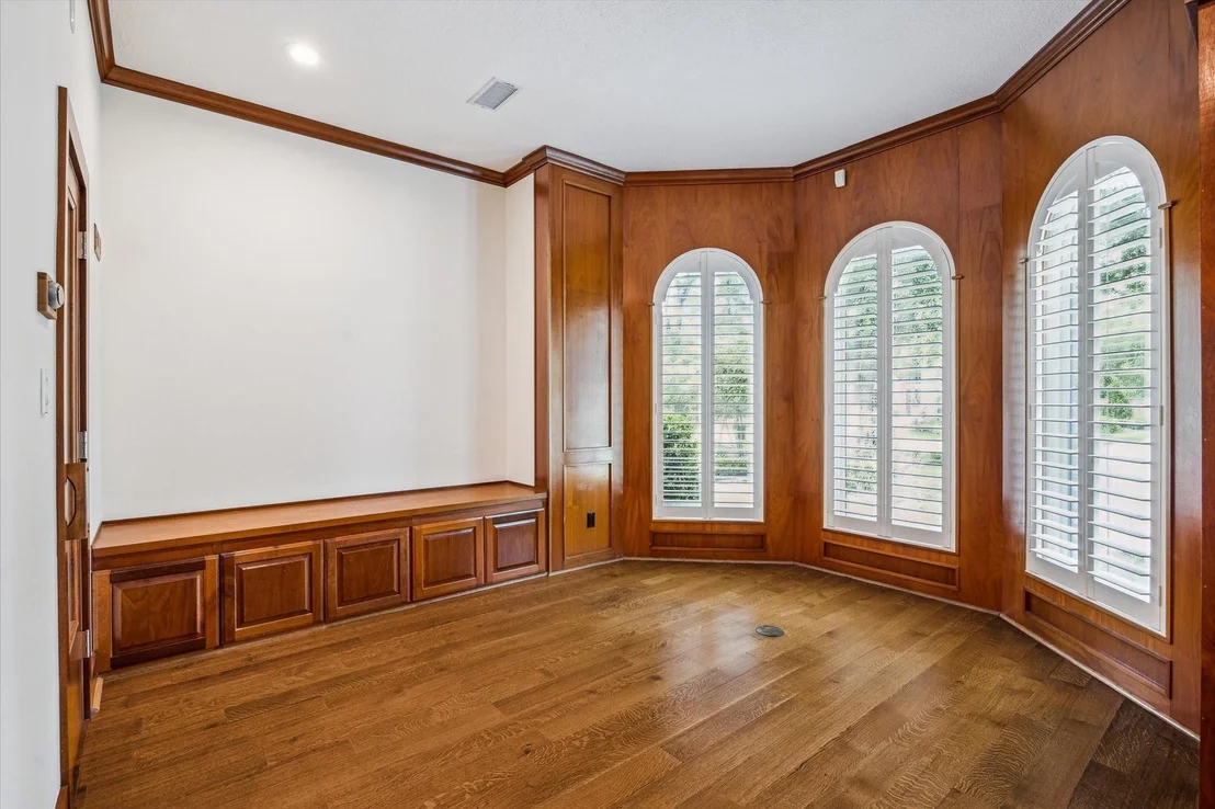 Photo of 30 Halfmoon Court
