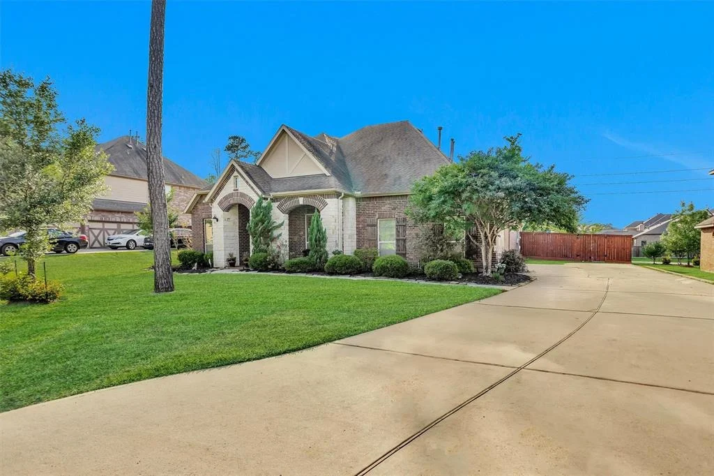 Photo of 40393 Mostyn Drive