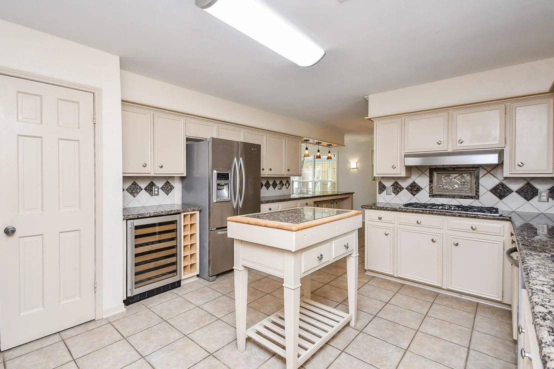 Photo of 17414 Rustic Canyon Trail