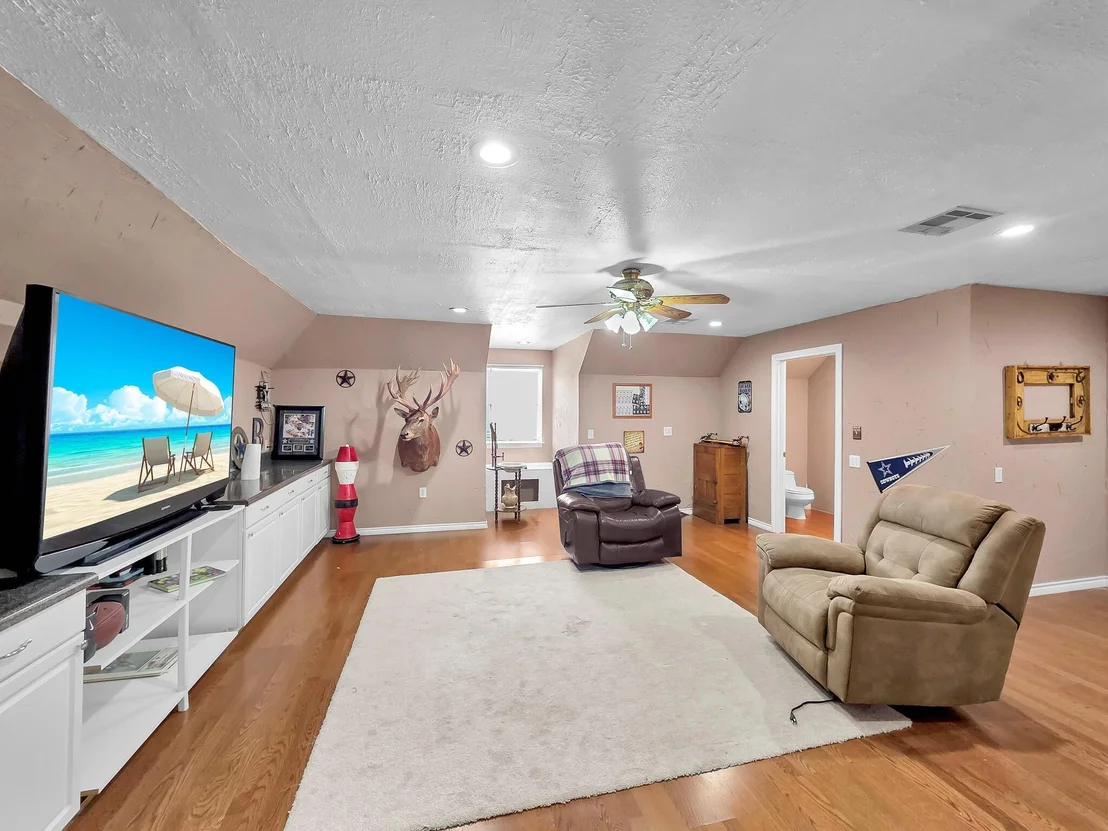Photo of 520 Meadow Lane