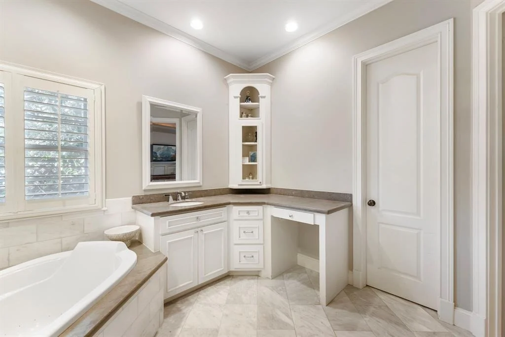 Photo of 47 Lenox Hill Drive
