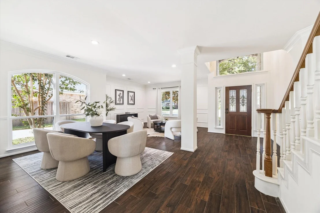 Photo of 6914 Hearthside Drive