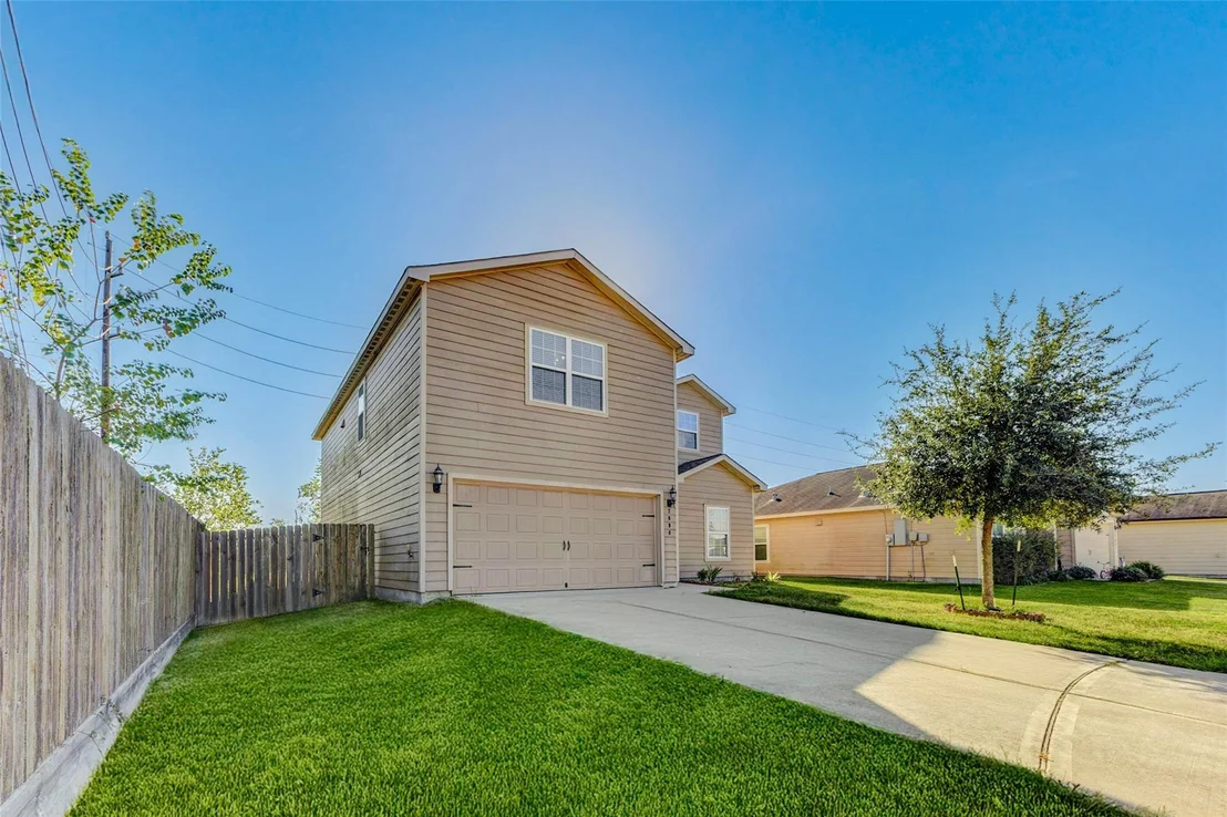 Photo of 2098 Saras Way
