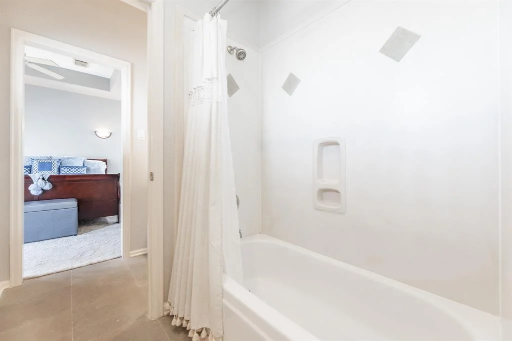 Photo of 305 Harborside Circle