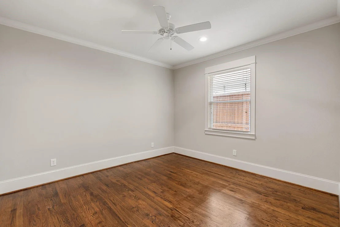 Photo of 1321 Chamboard Lane
