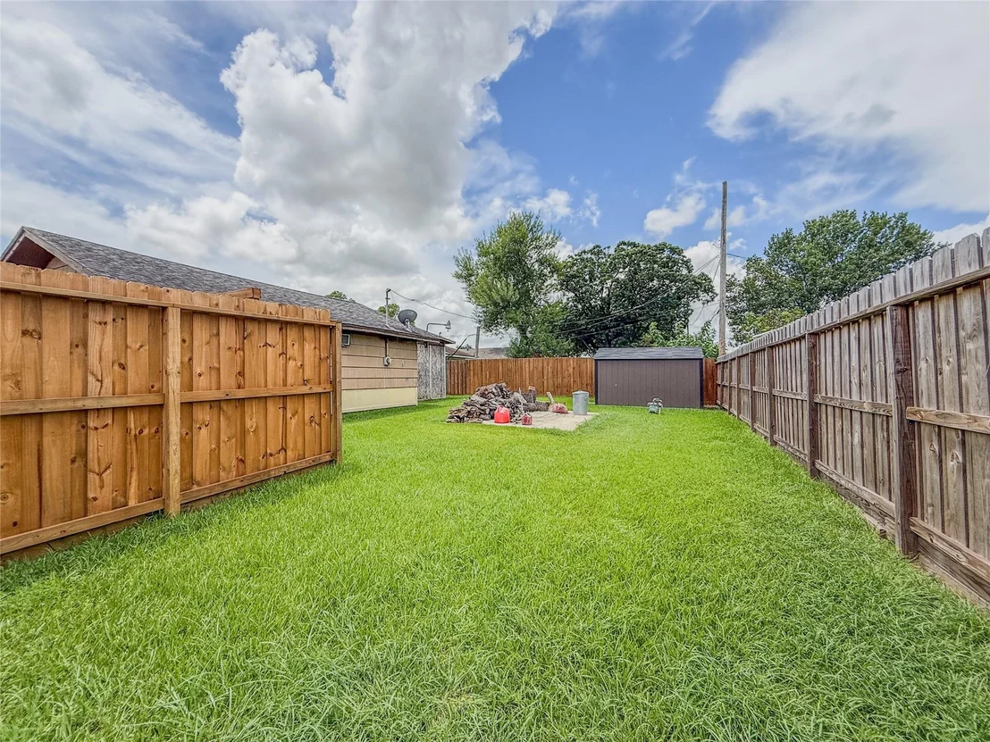 Photo of 3321 Tanglebriar Drive