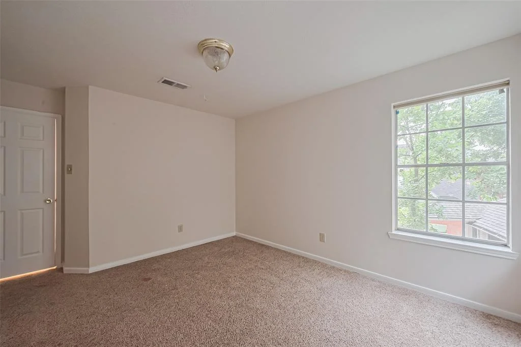 Photo of 1327 W Forest Drive