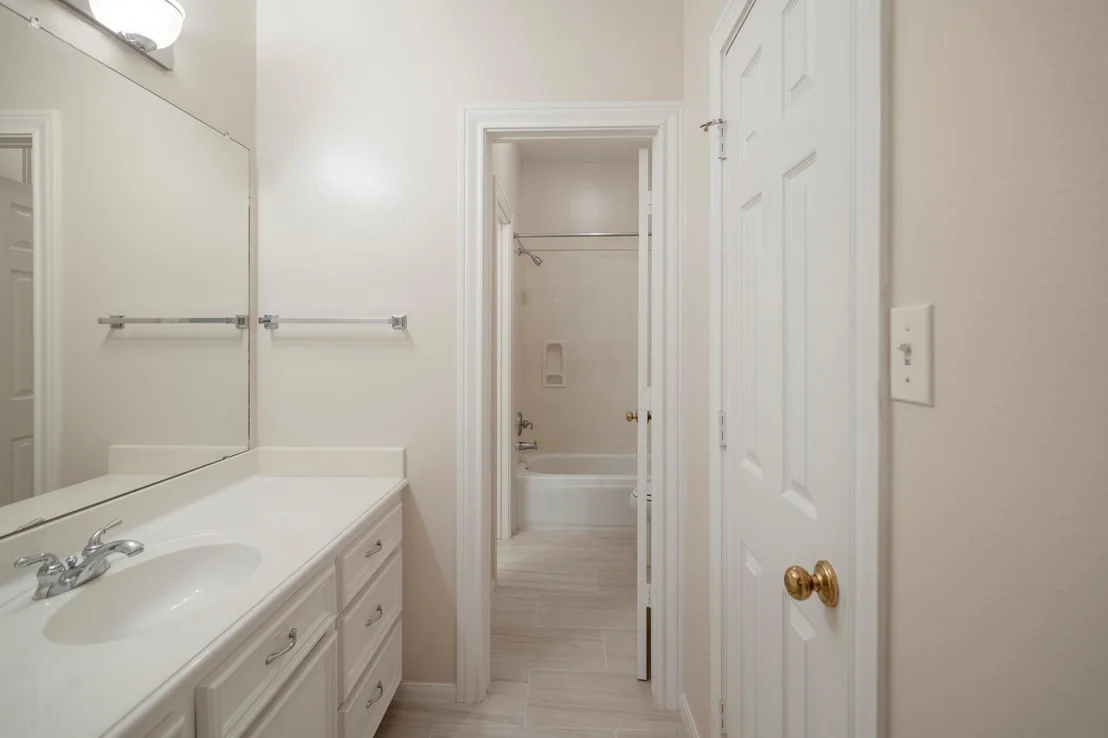 Photo of 46 Hillock Woods