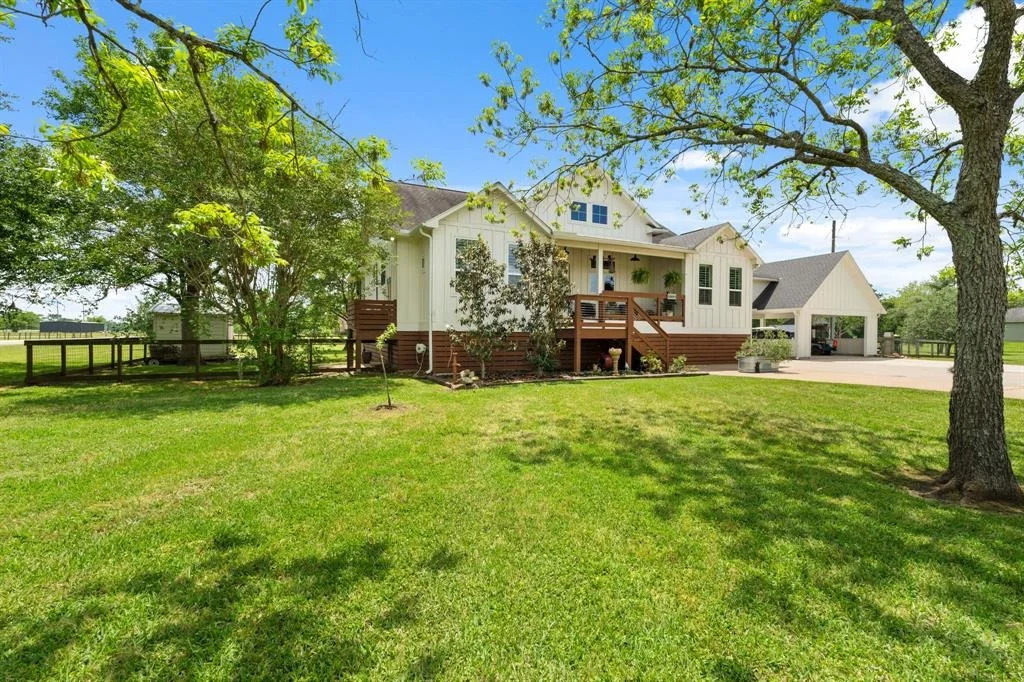Photo of 36605 Hondo Road