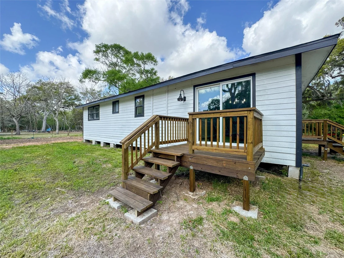 Photo of 17958 County Road 426