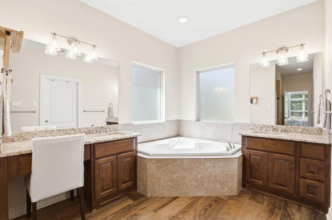 Photo of 2603 River Road