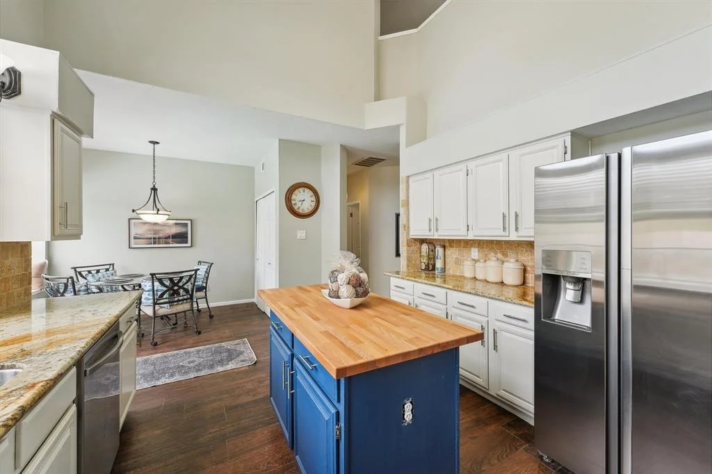 Photo of 16023 Lakestone Drive