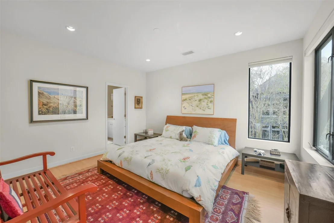 Photo of 15 Hudson Circle