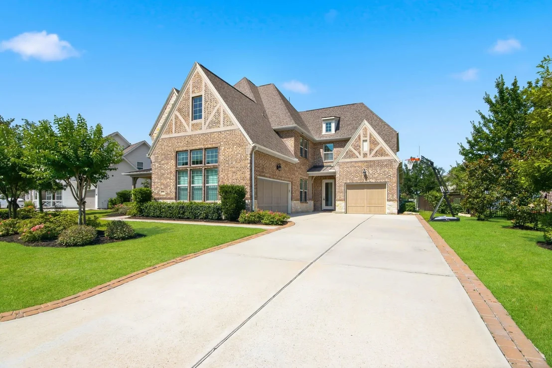 Photo of 2033 Bluestem Drive