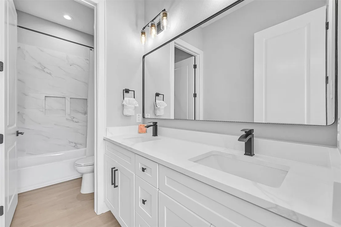 Photo of 16728 West Beach Road