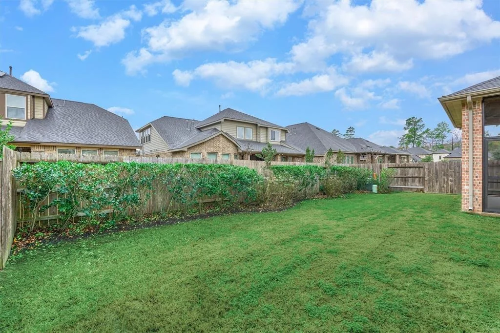 Photo of 553 Rolling Brook Lane