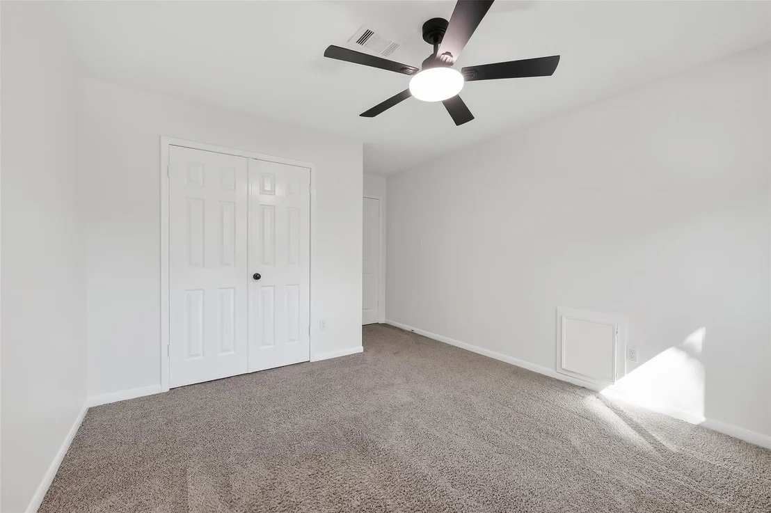 Photo of 13202 Lakecrest Drive