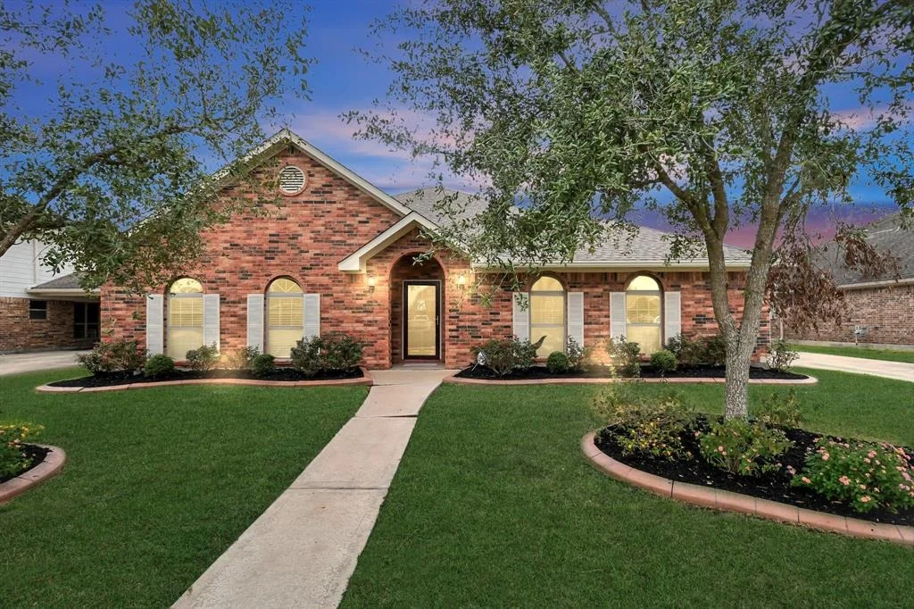 Photo of 6823 Davy Crockett Drive