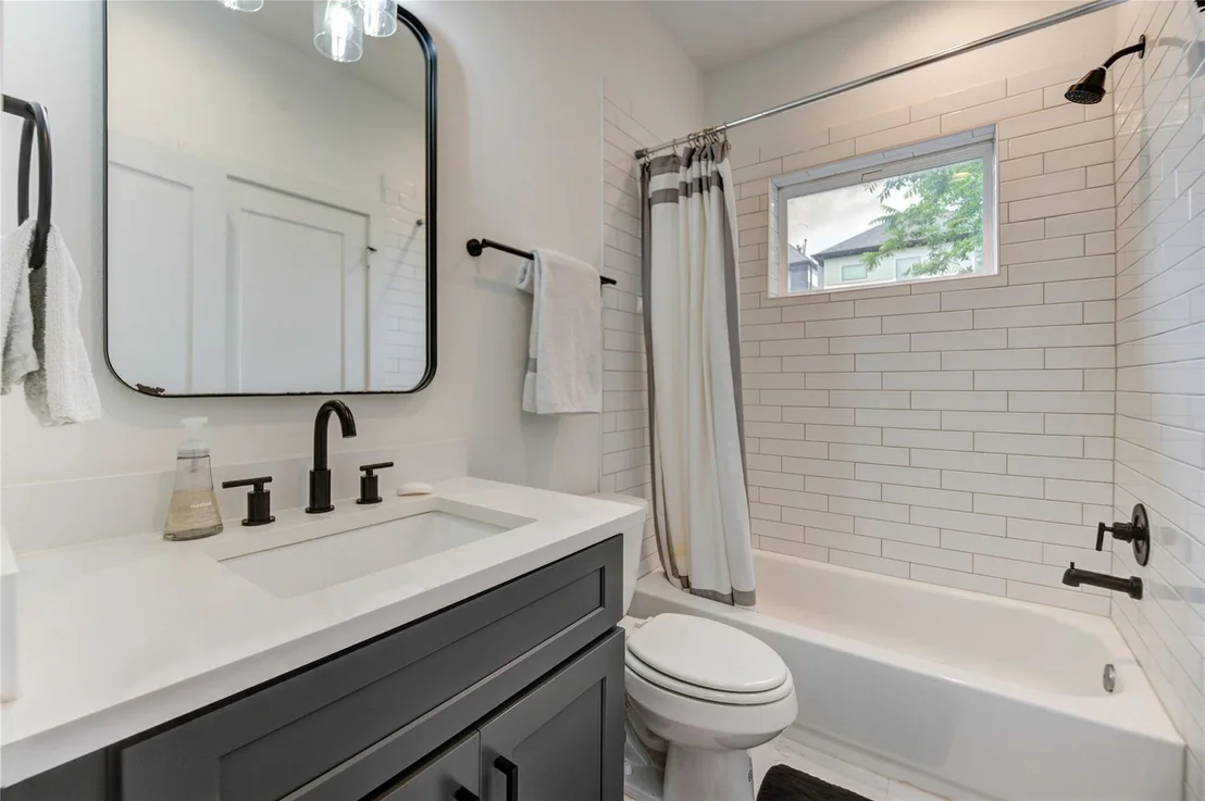 Photo of 2534 Terry Street