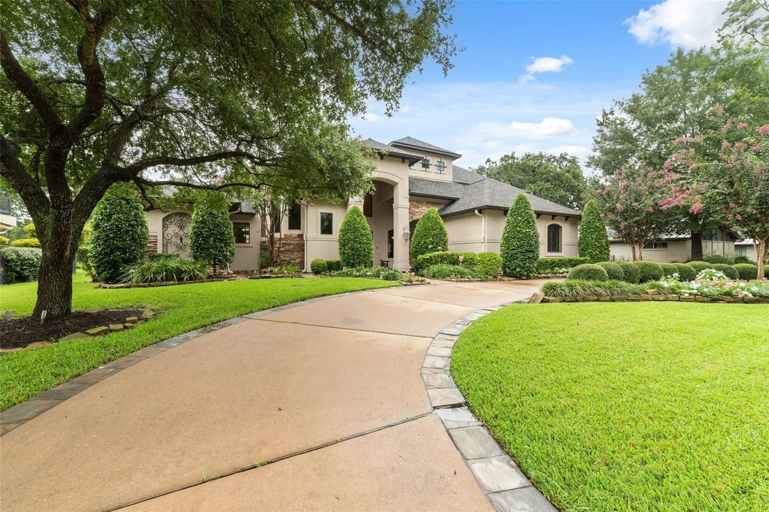Photo of 6210 Pebble Beach Drive