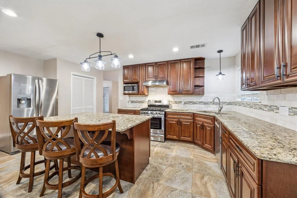 Photo of 4910 Colombia Drive