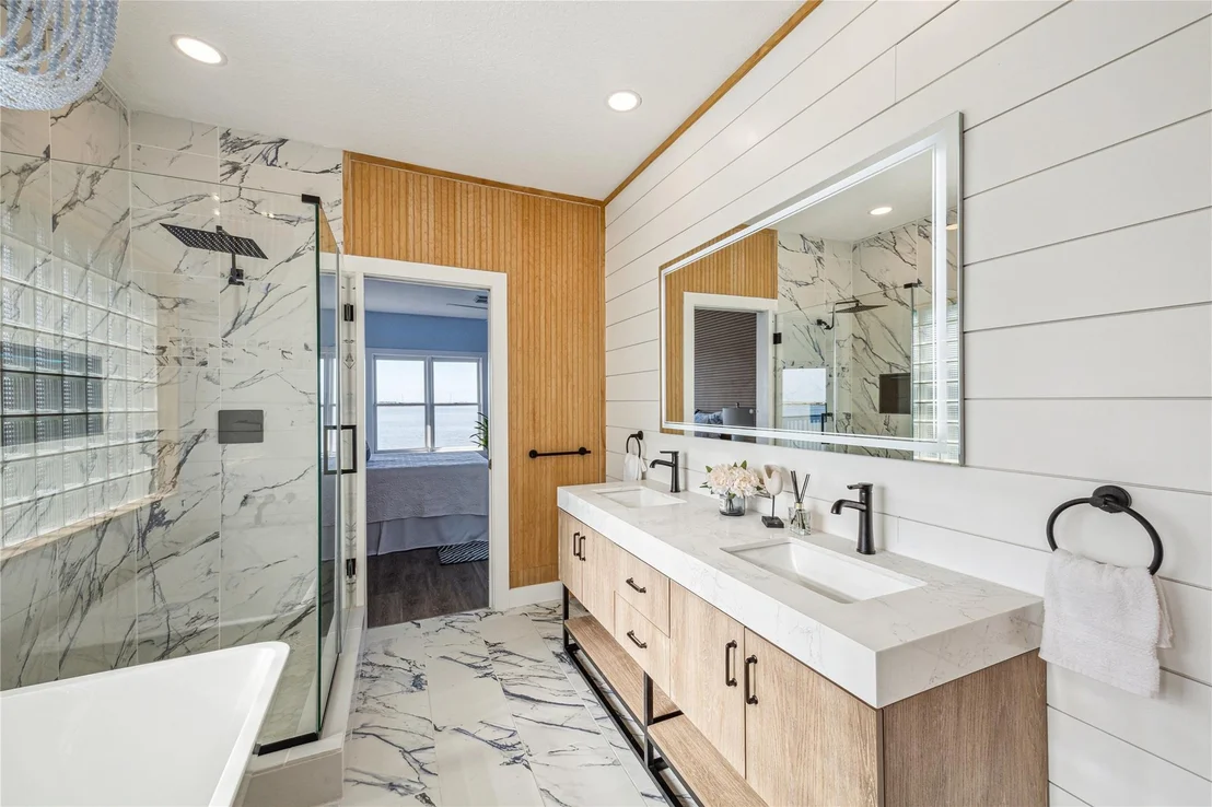 Photo of 1322 Outrigger